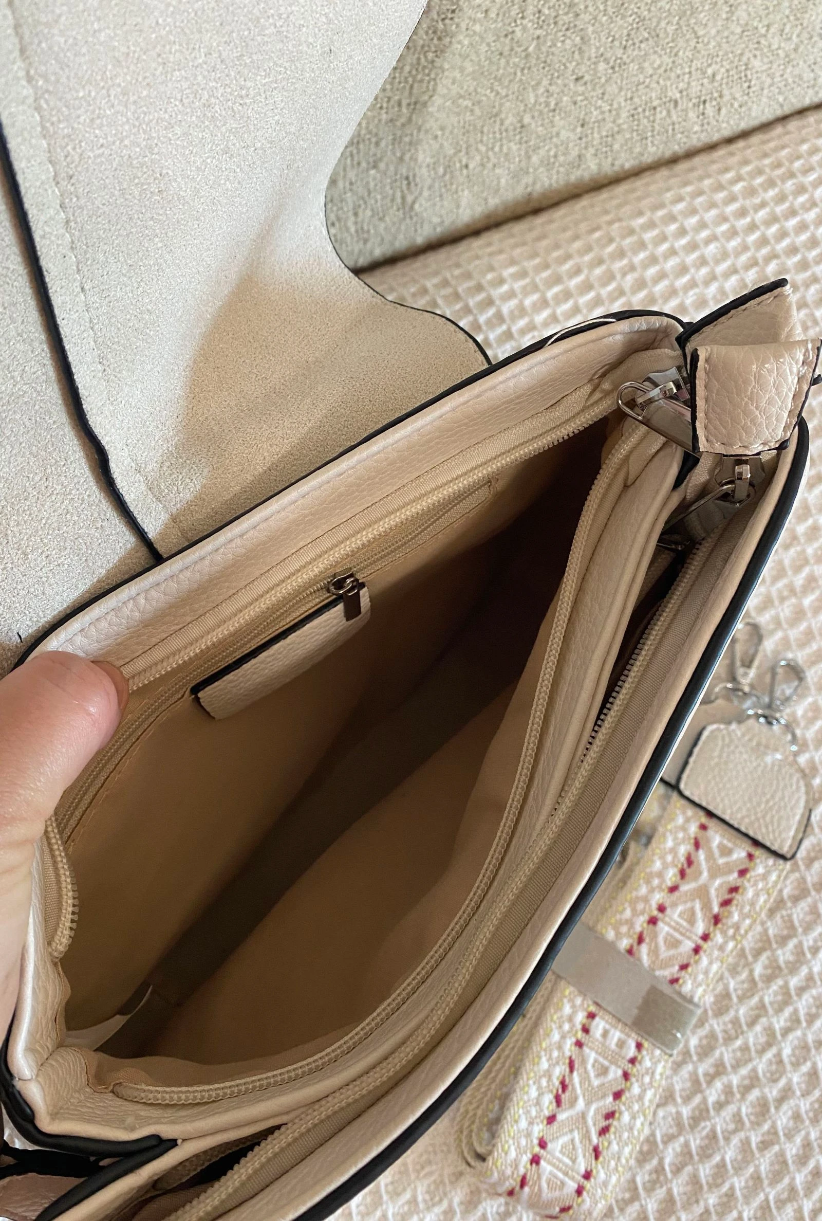 Bolso hobo con bandolera blanco roto doble compartimento  – photo 7